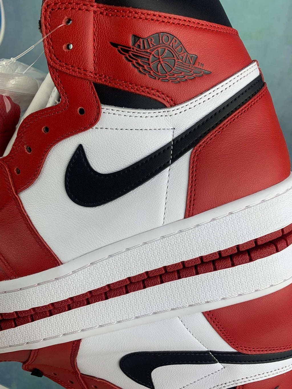 Air Jordan 1 High Chicago 555088-101 Unisex Sneakers