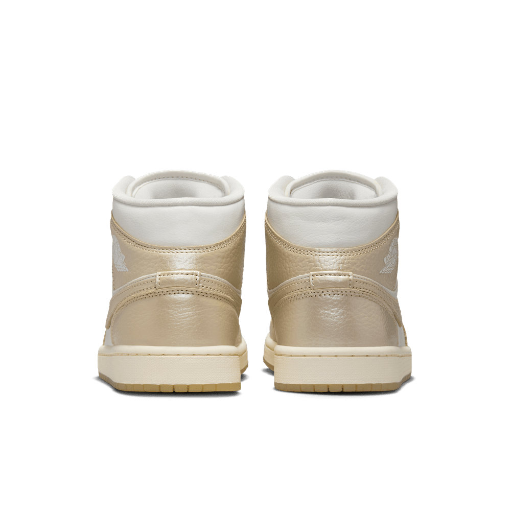 Wmns Air Jordan 1 Mid SE V2