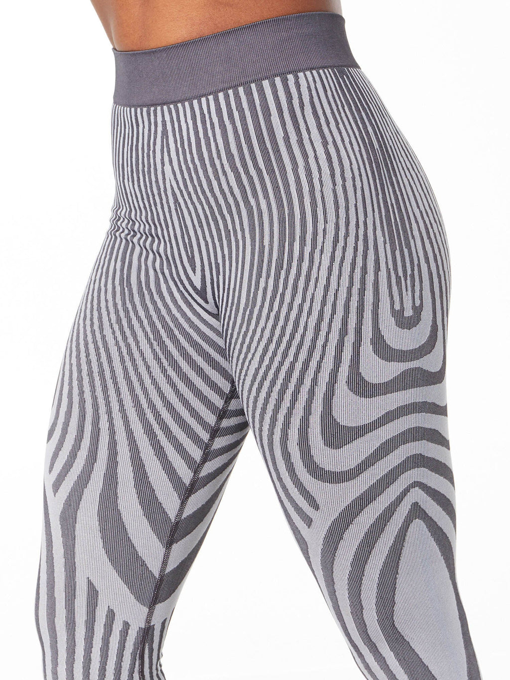 ILLUSION SEAMLESS LEGGING
