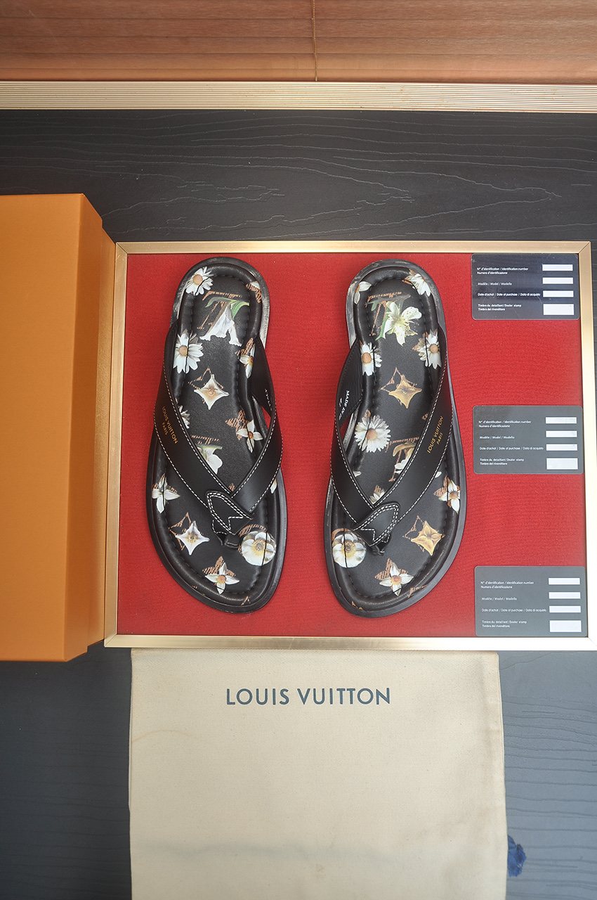 Louis Vuitton Black Floral Print Thong Sandals