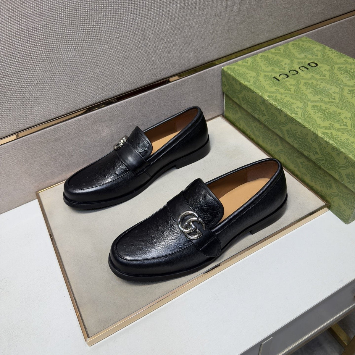 Gucci Men's Black Metal-Hardware Loafers - Leather Lining