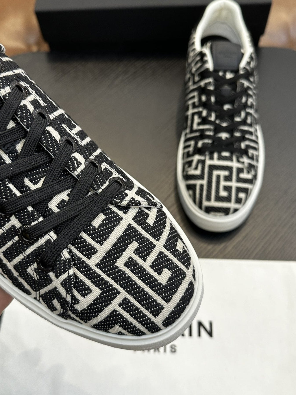 Balmain B-Skate Patterned Low-Top Sneakers - Black and White