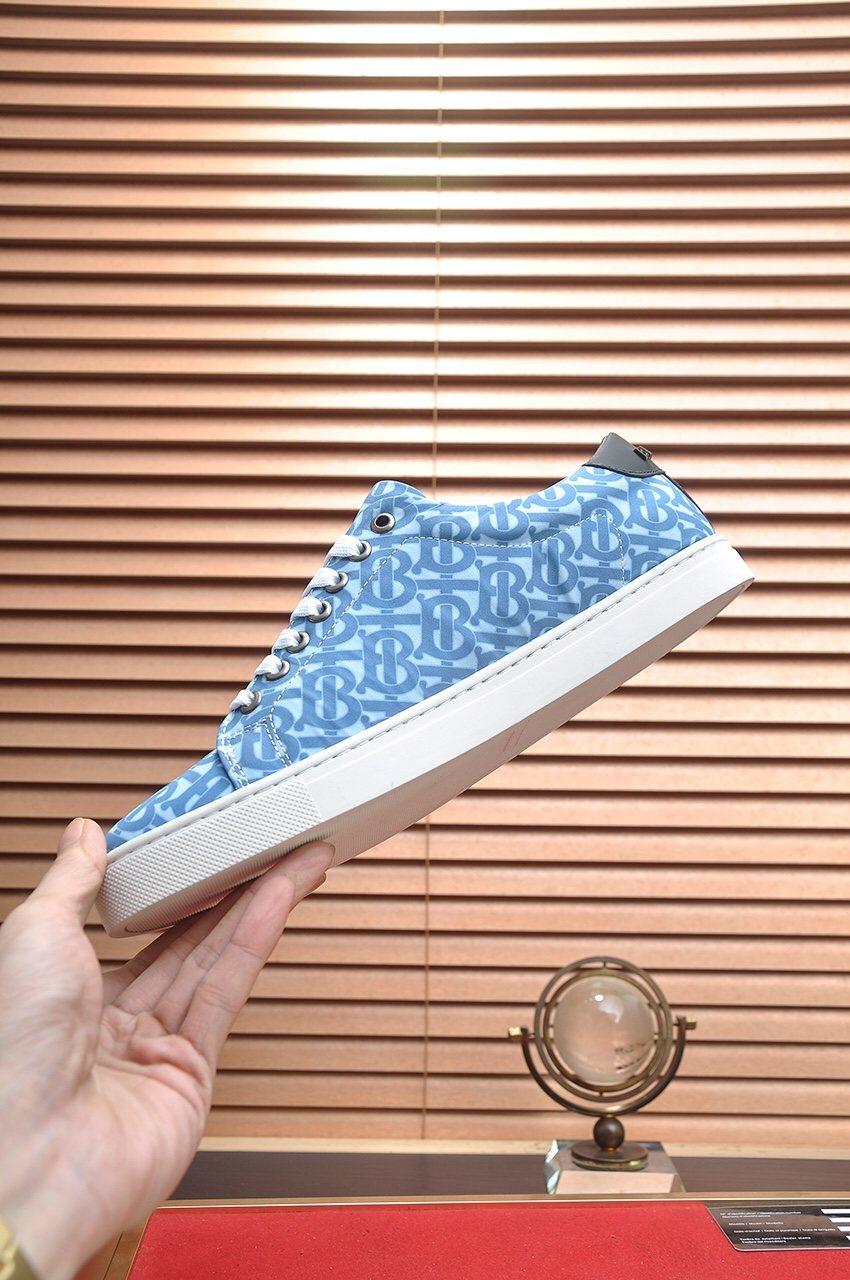 Burberry Blue Patterned Low-Top Sneakers