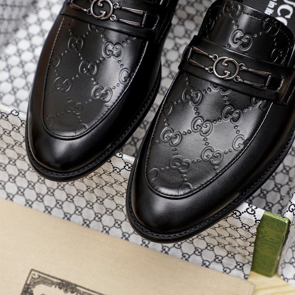 Gucci Black Textured Slip-On Loafers