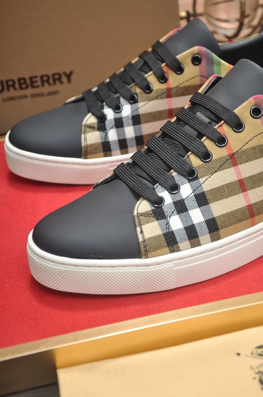 Burberry Beige Check Low-Top Sneakers - Padded Collar